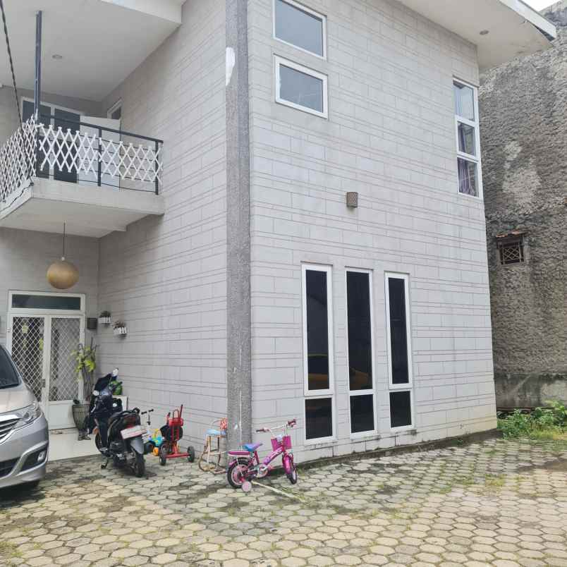 dijual rumah ciracas