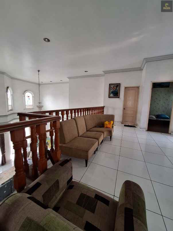 dijual rumah cirendeu ciputat