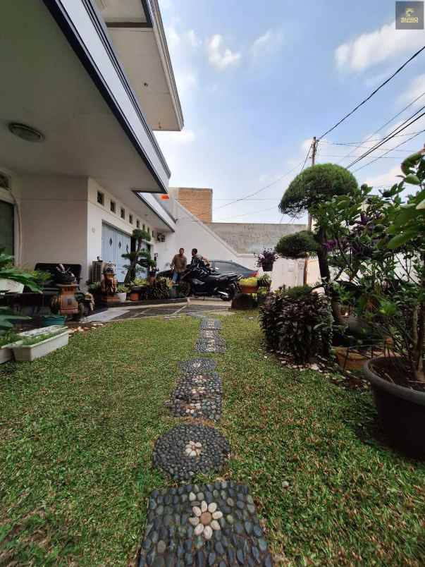 dijual rumah cirendeu ciputat