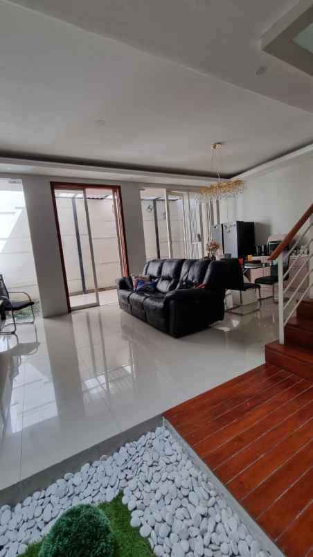 dijual rumah citraland greenlake