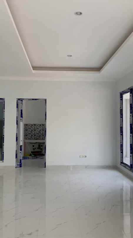 dijual rumah citraland surabaya