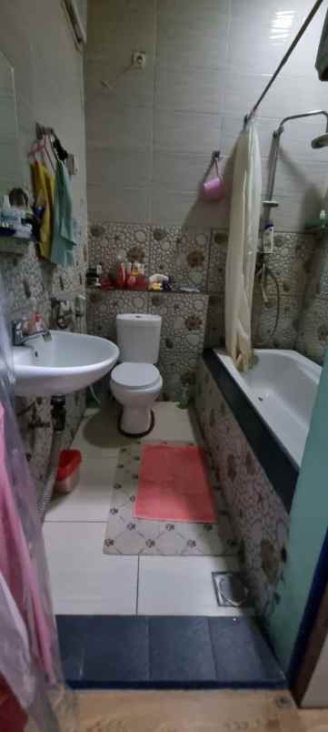 dijual rumah cluster burgundy