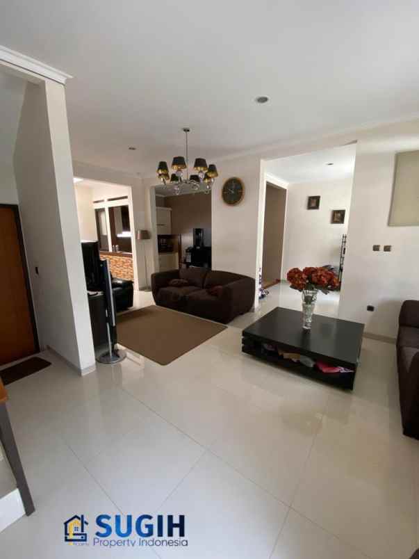 dijual rumah cluster grand panoramic