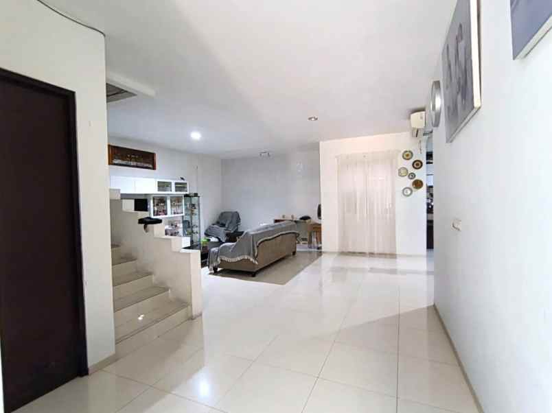 dijual rumah cluster palm spring jgc