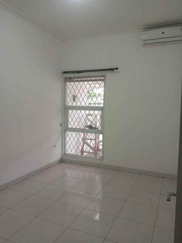 dijual rumah cluster puri cisaranten