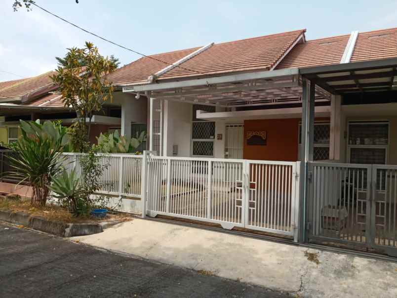 dijual rumah cluster puri cisaranten
