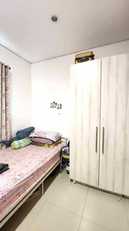 dijual rumah cluster regina metland cakung