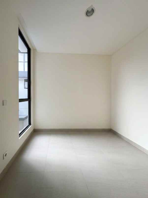 dijual rumah cluster sentarum asya jgc