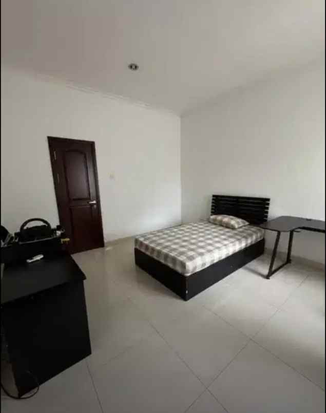 dijual rumah cluster taman diponegoro