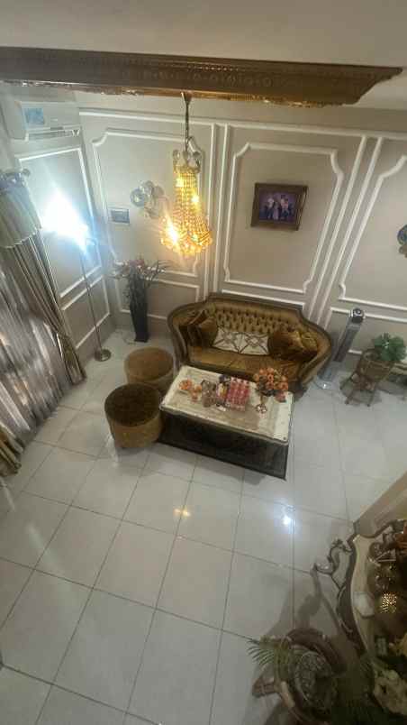 dijual rumah cluster valeria metland