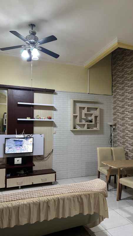 dijual rumah cluster valeria metland