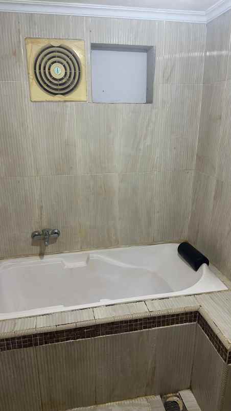 dijual rumah cluster valeria metland