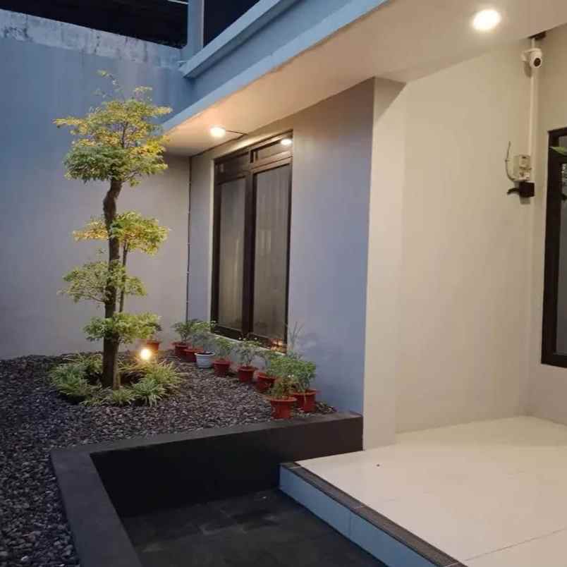 dijual rumah condongcatur