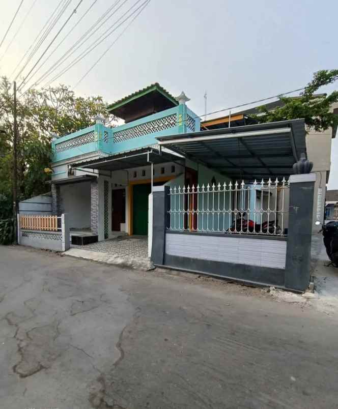 dijual rumah cupuwatu