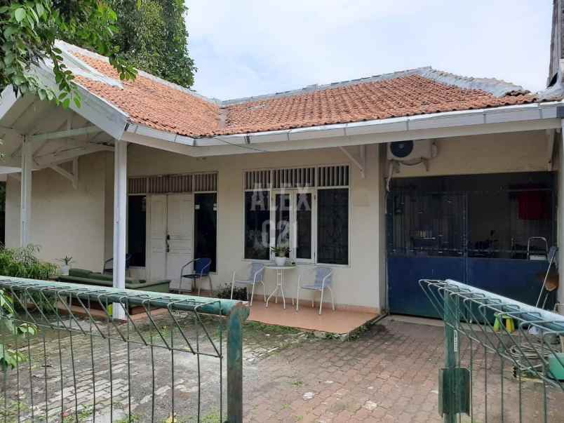 dijual rumah dalam komplek di daerah pasar minggu