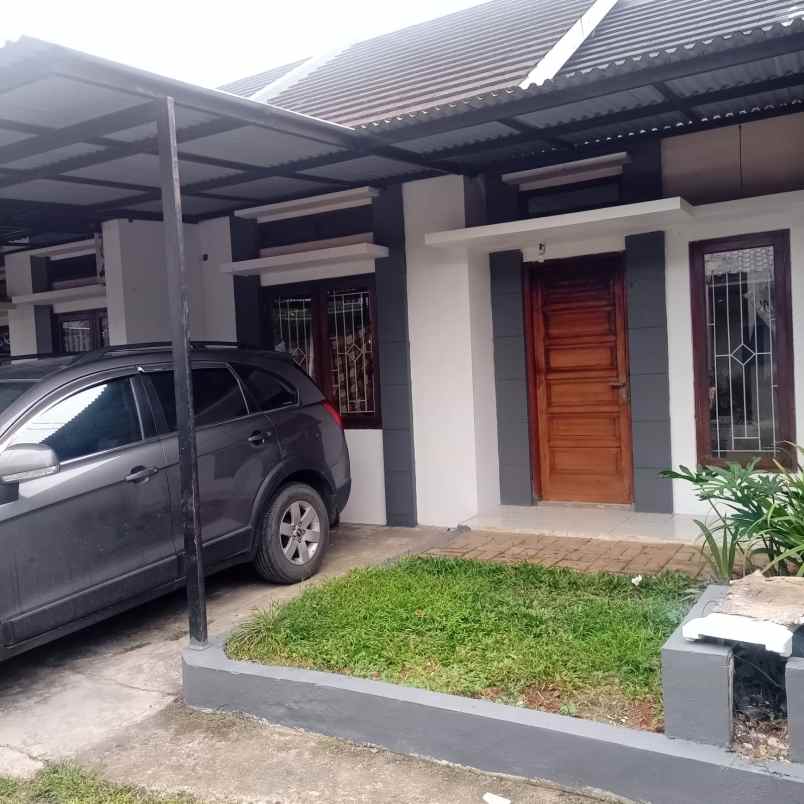 dijual rumah dalam perumahan taman sawangan residence