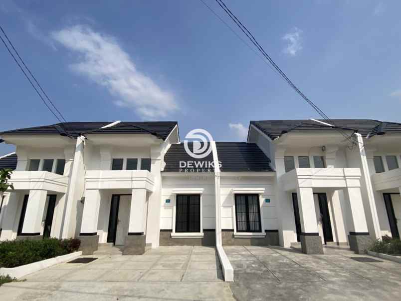 dijual rumah darmawangsa cluster