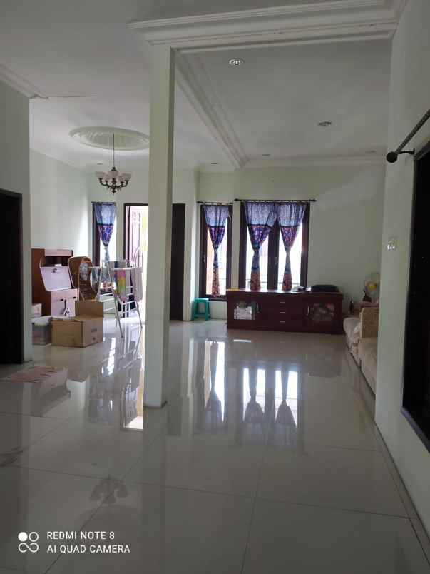 dijual rumah darmo selatan permai 6