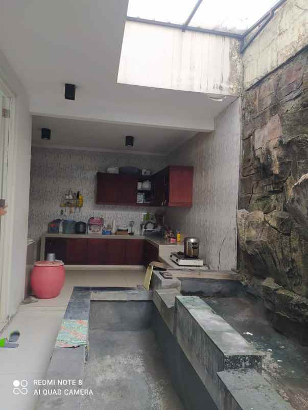 dijual rumah darmo selatan permai 6