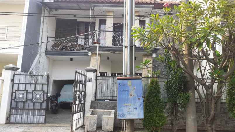 dijual rumah darmo selatan permai 6