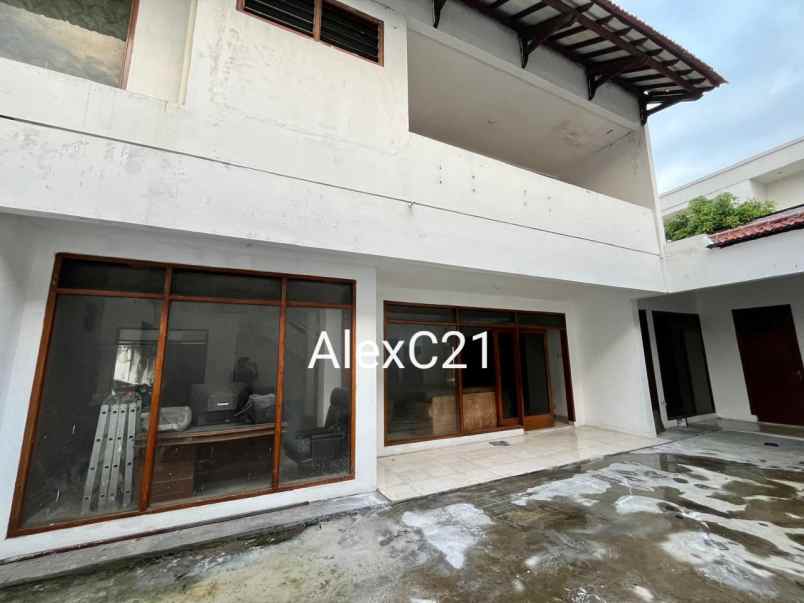 dijual rumah dharmawangsa