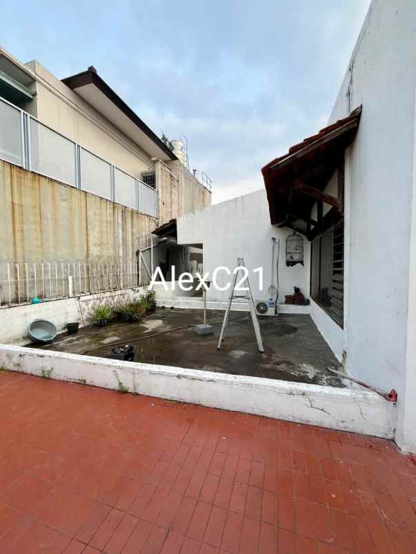 dijual rumah dharmawangsa