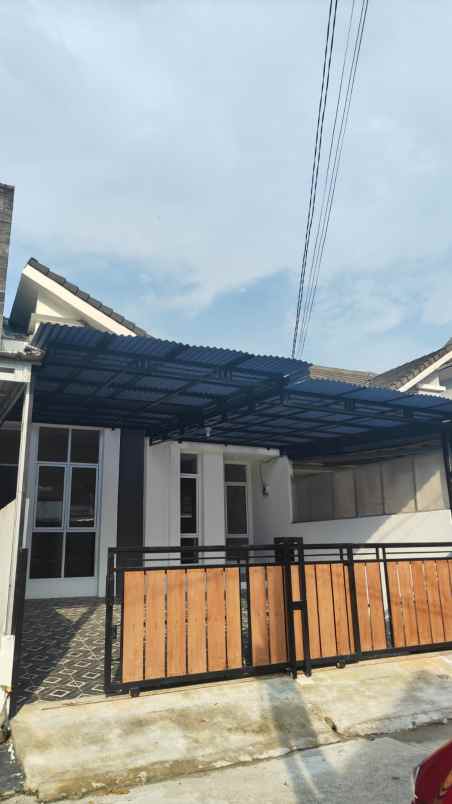 dijual rumah di cendana residence