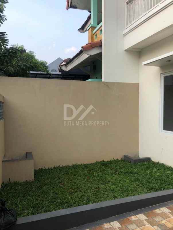 dijual rumah di graha bintaro