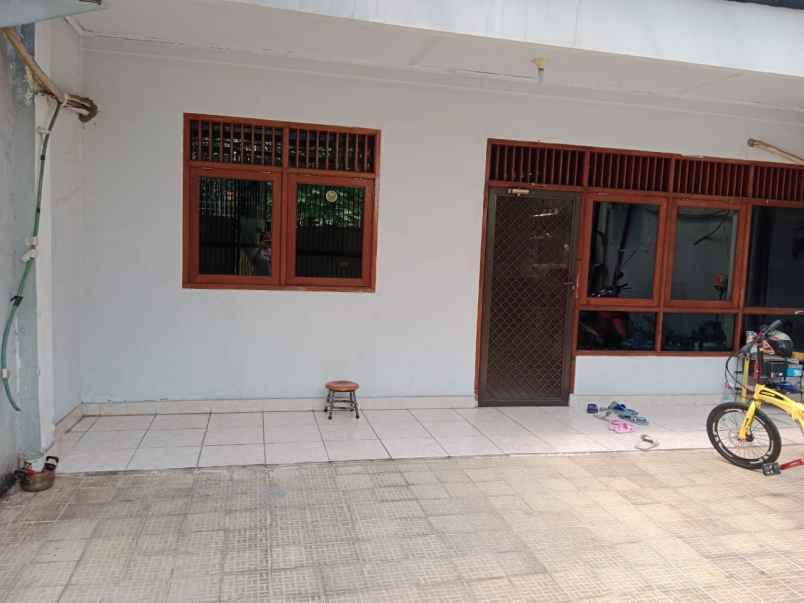 dijual rumah di mangga besar taman sari jakarta barat