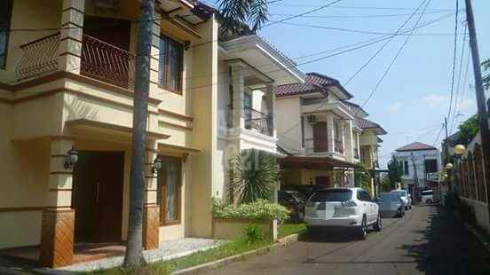 dijual rumah di pejaten jakarta selatan