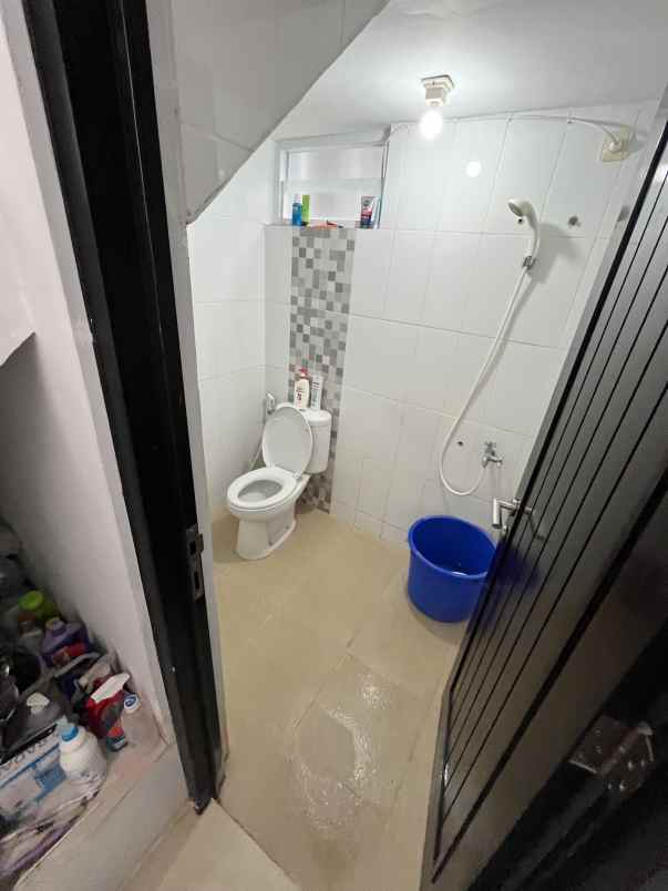 dijual rumah di perum elit colomadu karanganyar