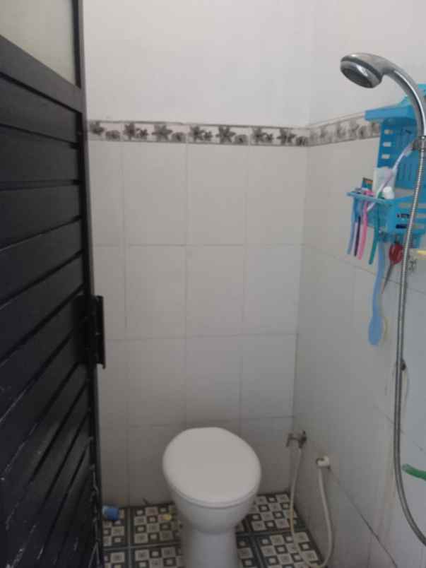 dijual rumah di perumahan kemantren sumber