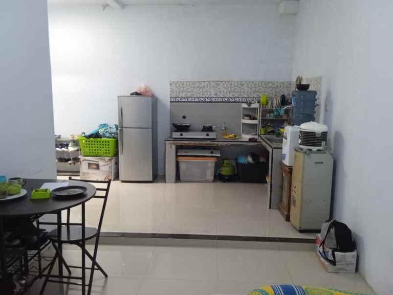 dijual rumah di perumahan kemantren sumber