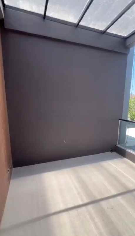 dijual rumah dian istana