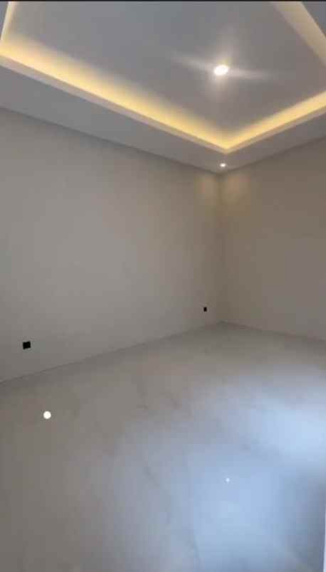 dijual rumah dian istana