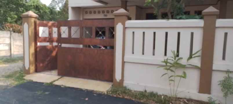 dijual rumah dijual rumah di jl maruga