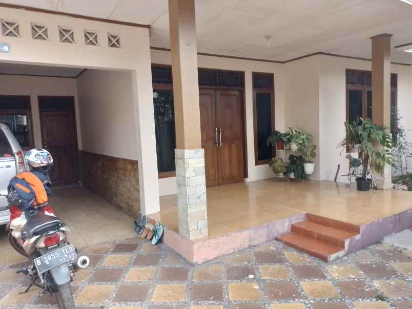 dijual rumah dijual rumah di jl maruga