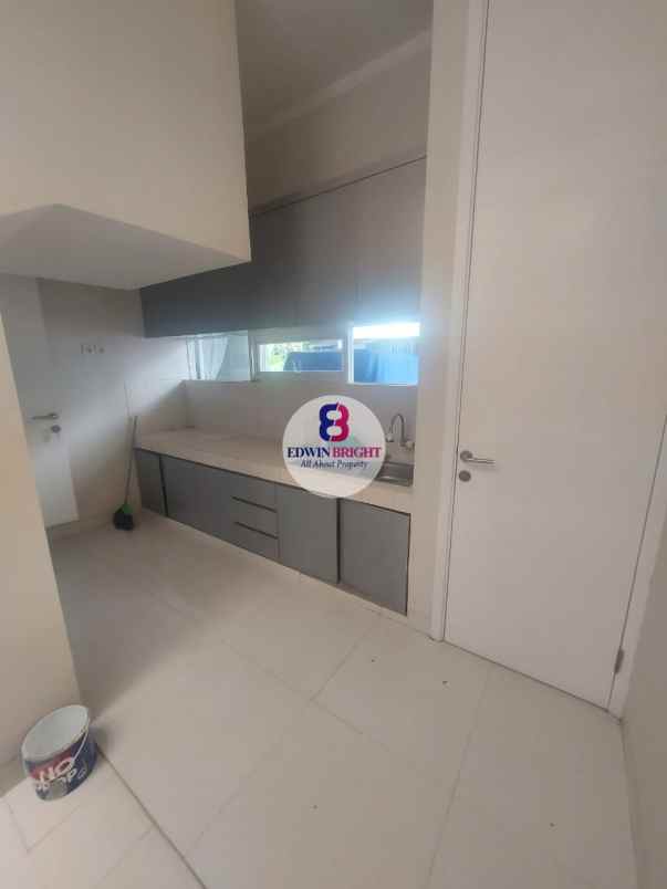 dijual rumah discovery bintaro jaya