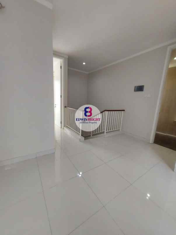 dijual rumah discovery bintaro jaya