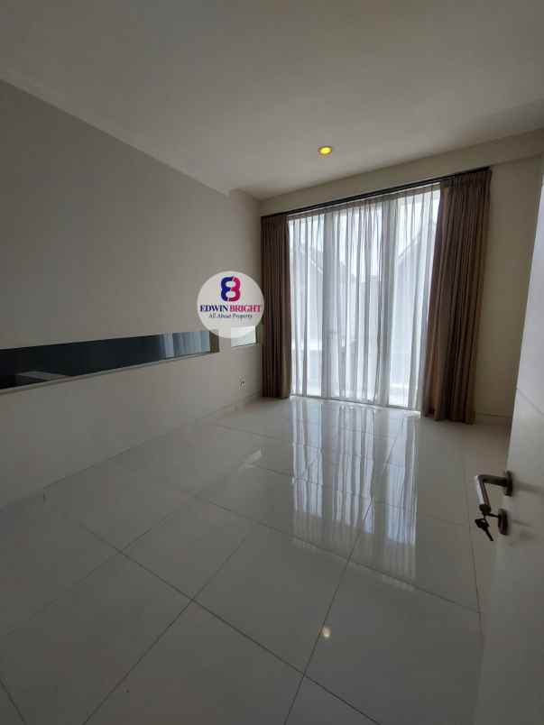 dijual rumah discovery bintaro jaya