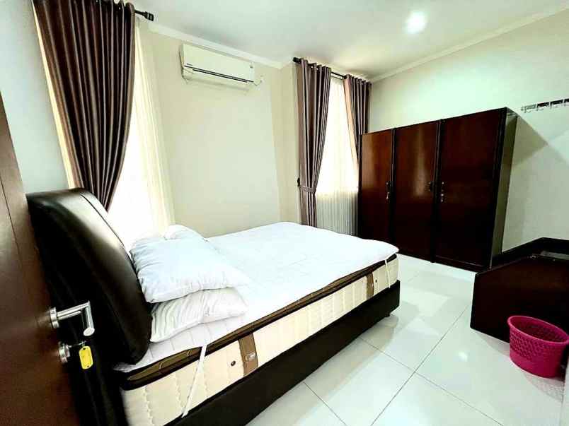 dijual rumah discovery lumina parigi