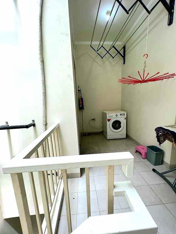 dijual rumah discovery lumina parigi