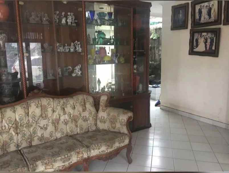 dijual rumah dukuh