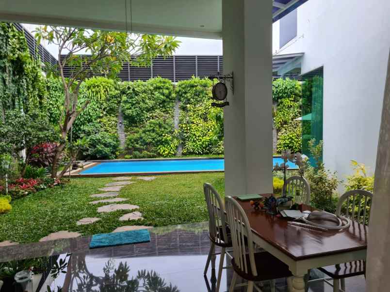 dijual rumah duren tiga