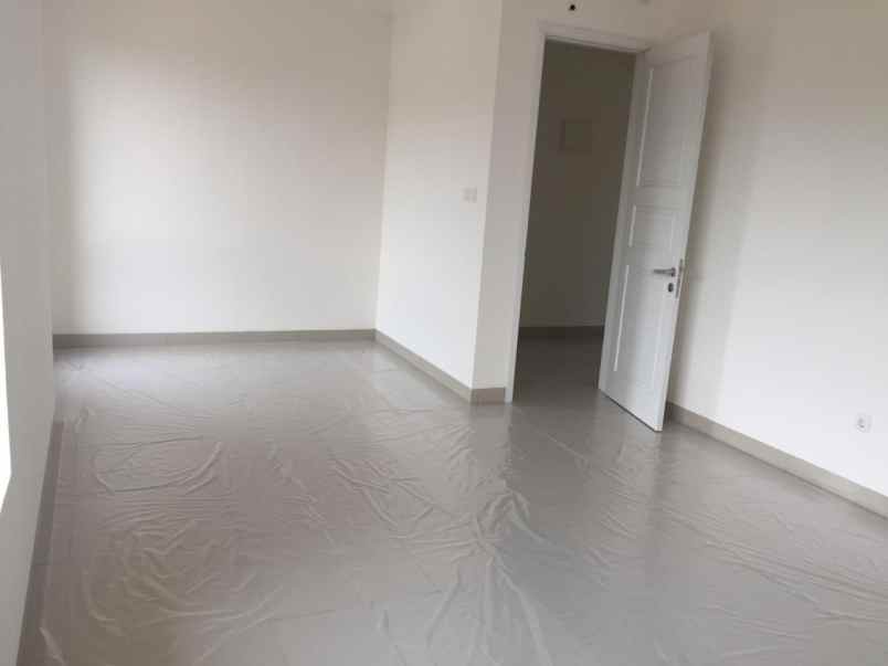 dijual rumah gading serpong