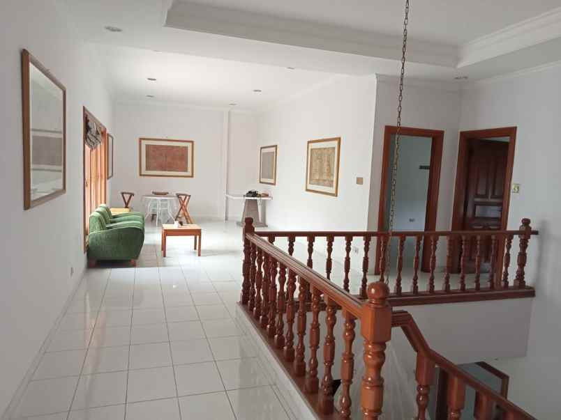 dijual rumah gedung pinang