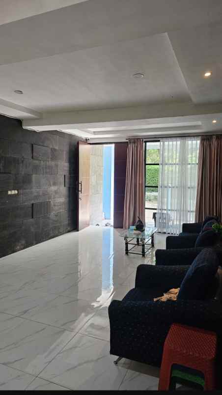 dijual rumah gegerkalong