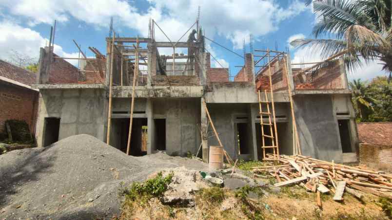 dijual rumah gendeng bangunjiwo kasihan