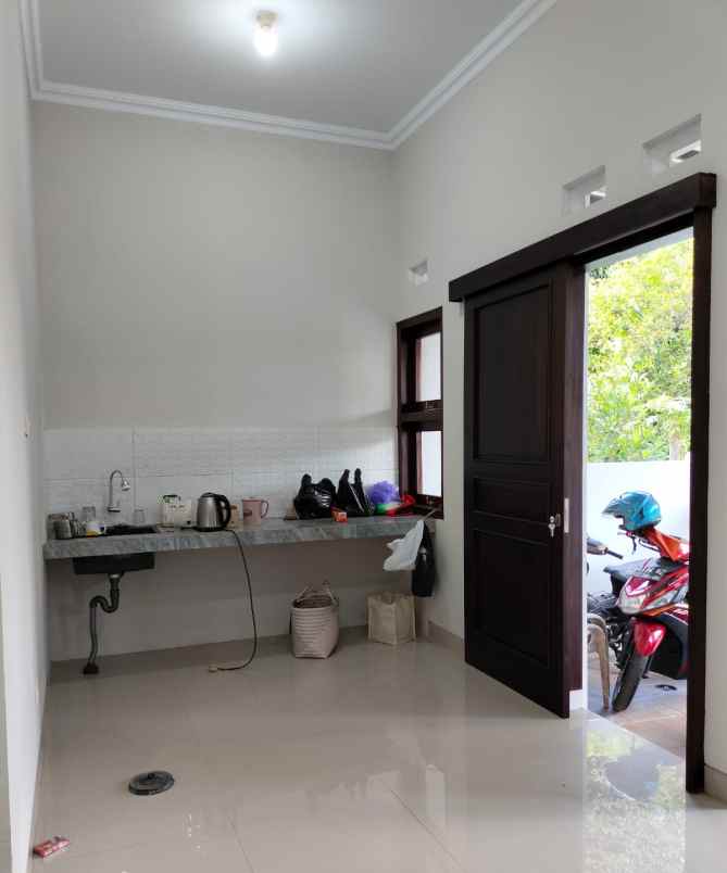 dijual rumah geneng prambanan