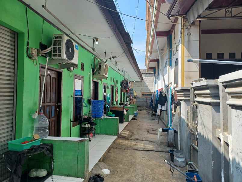 dijual rumah gg ross iii wanasari kec
